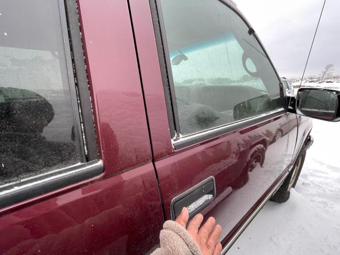 1999 chevrolet suburban ls with 123885 miles for sale near elk-river, minnesota fdfe4829a4854f2788c433007493628e.jpg