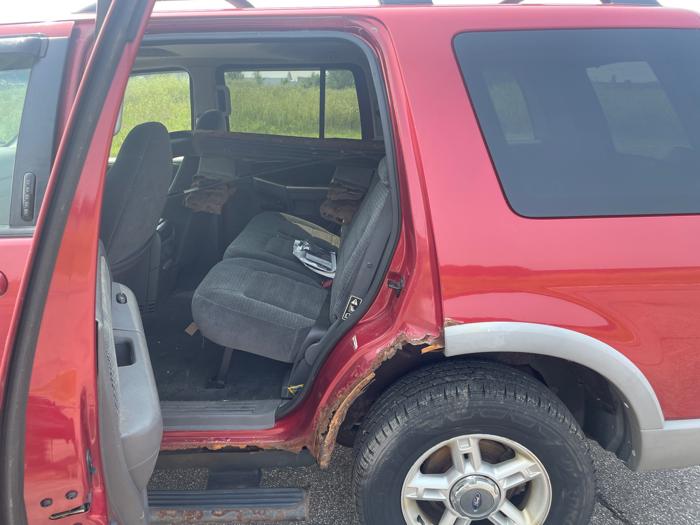 2002 ford explorer with 268813 miles for sale near elk-river, minnesota fe16fb1e4ea14d1da1aeb250f6f8f70b.jpeg