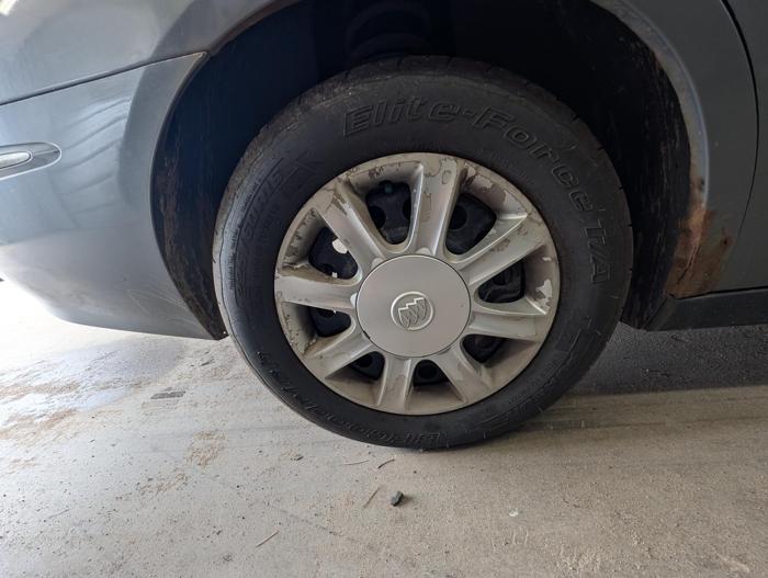 2008 buick lacrosse cx with 165747 miles for sale near elk-river, minnesota fe65d97da0ba43bc947a06067ddc3a1f.jpg