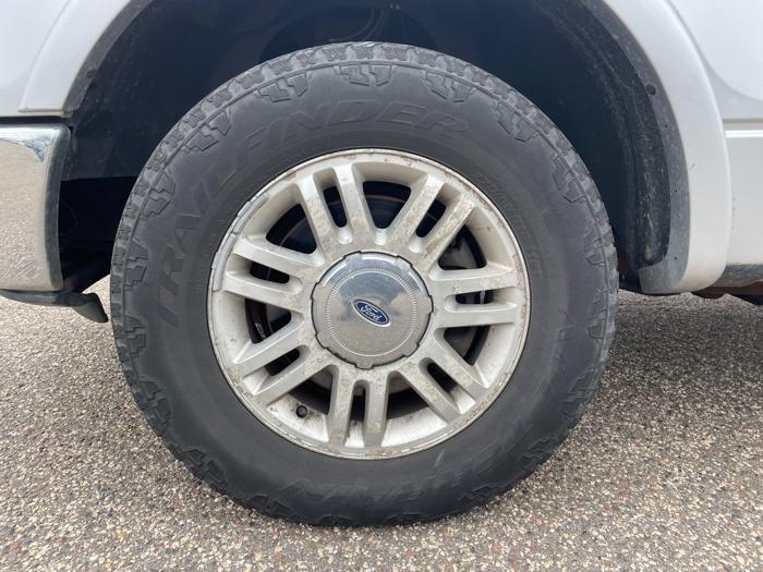 2010 ford f-150 lariat-supercrew-5.5-ft.-bed-4wd with 206947 miles for sale near fridley, minnesota fe7cae21f32e4fdd94223c6089b6b646.jpeg