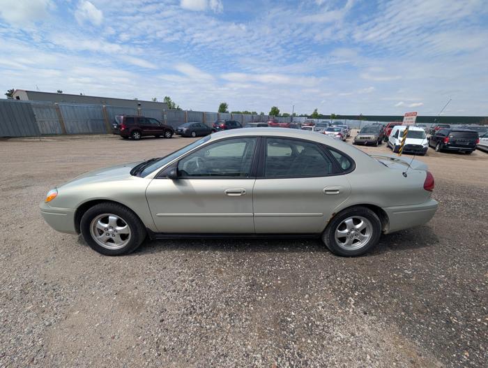 2005 ford taurus se with 78590 miles for sale near elk-river, minnesota fe8f9af202574ea08dede1ed145ff19e.jpg
