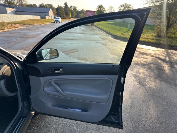 2002 volkswagen passat gls with 114468 miles for sale near elk-river, minnesota fe9b71c6115a4739b64ed64ab2ceb7e7.jpg