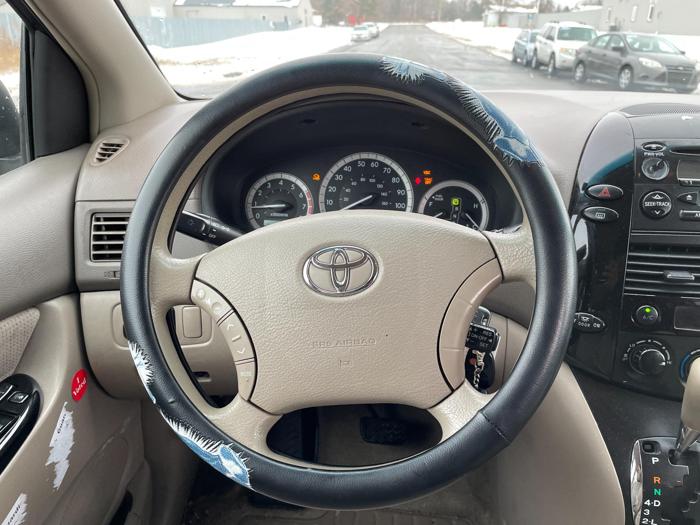 2004 toyota sienna le,ce with 177599 miles for sale near elk-river, minnesota feb201cd2f9042db812896e9afbeb1bf.jpg
