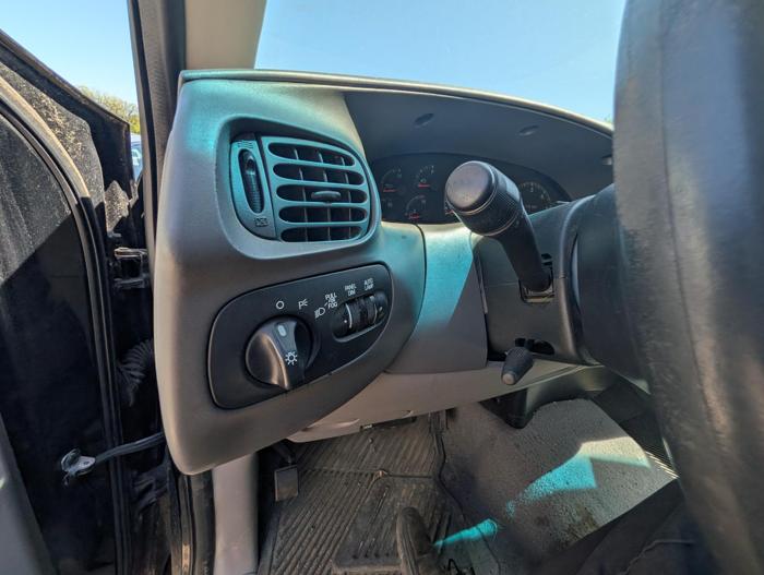 1998 ford f-150 xl-supercab-short-bed-4wd with 210191 miles for sale near elk-river, minnesota feb659c4a4d04125b3a7d03123af09d5.jpg