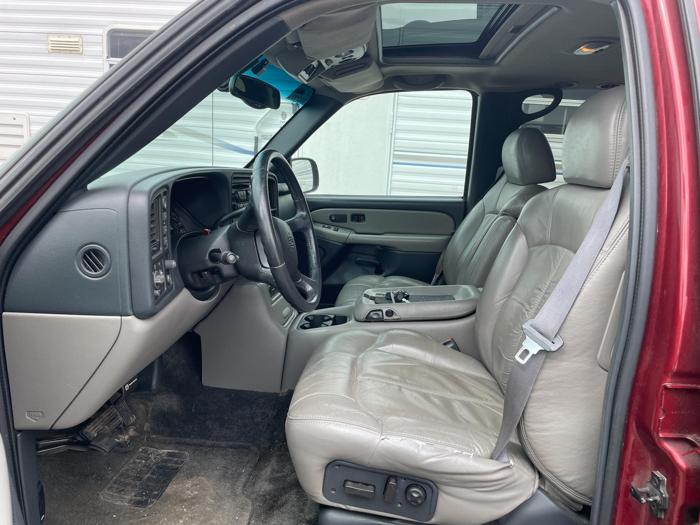 2001 chevrolet suburban 1500 with 236426 miles for sale near elk-river, minnesota fec96b6de280450687fc034e6309e99a.jpg