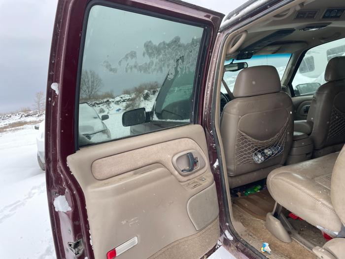 1999 chevrolet suburban ls with 123885 miles for sale near elk-river, minnesota fee840a4cc7744c1827de5a5d0d06602.jpg