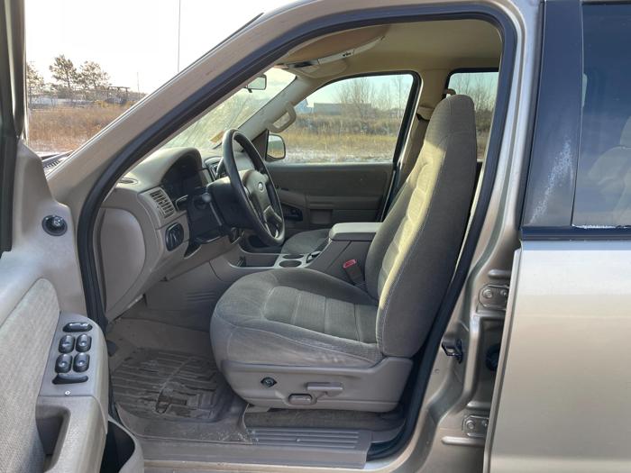 2002 ford explorer xlt with 203228 miles for sale near elk-river, minnesota ff0aade77c354fe0b2a13776c87d38c5.jpg