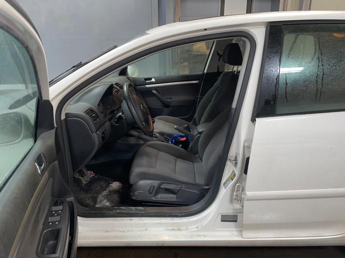 2008 volkswagen rabbit 4-door-s with 119910 miles for sale near elk-river, minnesota ff3f5985e096407b8cff90d8b893d70f.jpeg