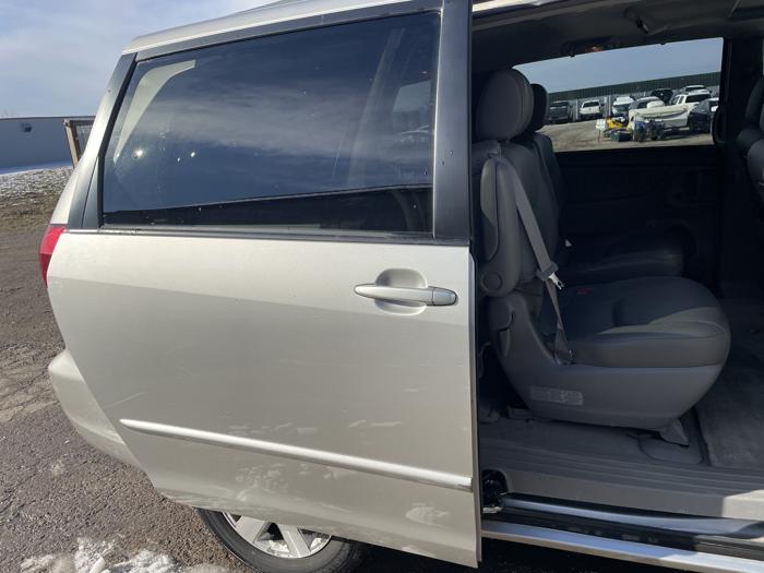 2004 toyota sienna xle with 143682 miles for sale near elk-river, minnesota ff97a694929647fd9fc5c3207434ef6c.jpg
