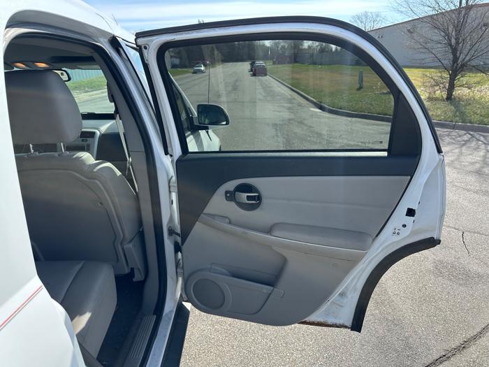 2006 chevrolet equinox lt-awd with 186388 miles for sale near elk-river, minnesota ff97d4044dfc4117955fa5850e016928.jpeg