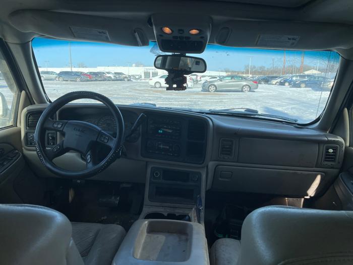2004 gmc yukon slt with 233066 miles for sale near fridley, minnesota ffeba4d0454544abaab77902eb5c90ab.jpeg