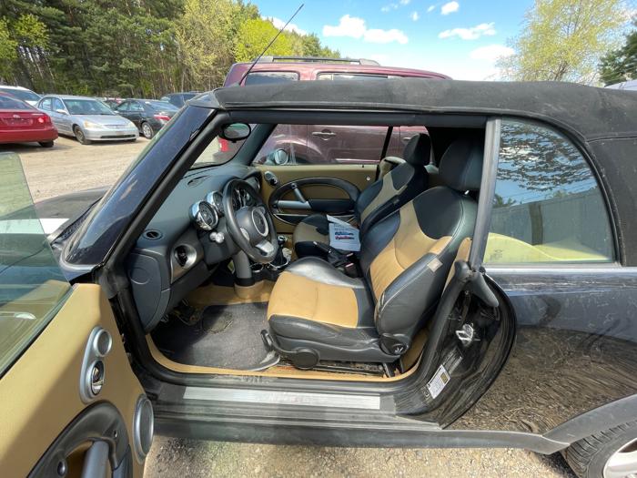 2005 mini cooper s-convertible with 127460 miles for sale near elk-river, minnesota ffef84e0c3614f9298c050c12b39c502.jpeg