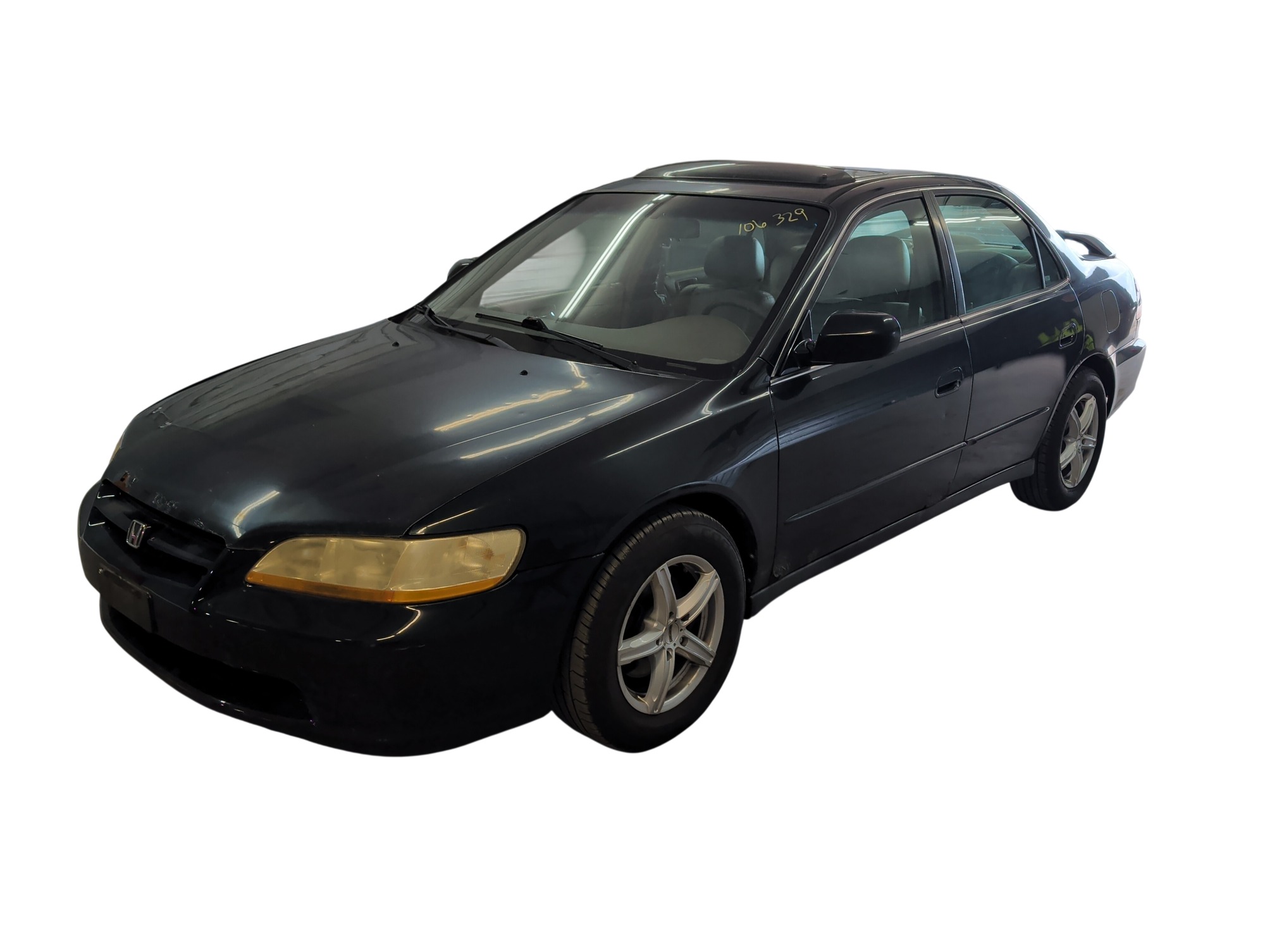 2000 honda accord with 196244 miles for sale near elk-river, minnesota 106329_01_driver_front_corner.jpg