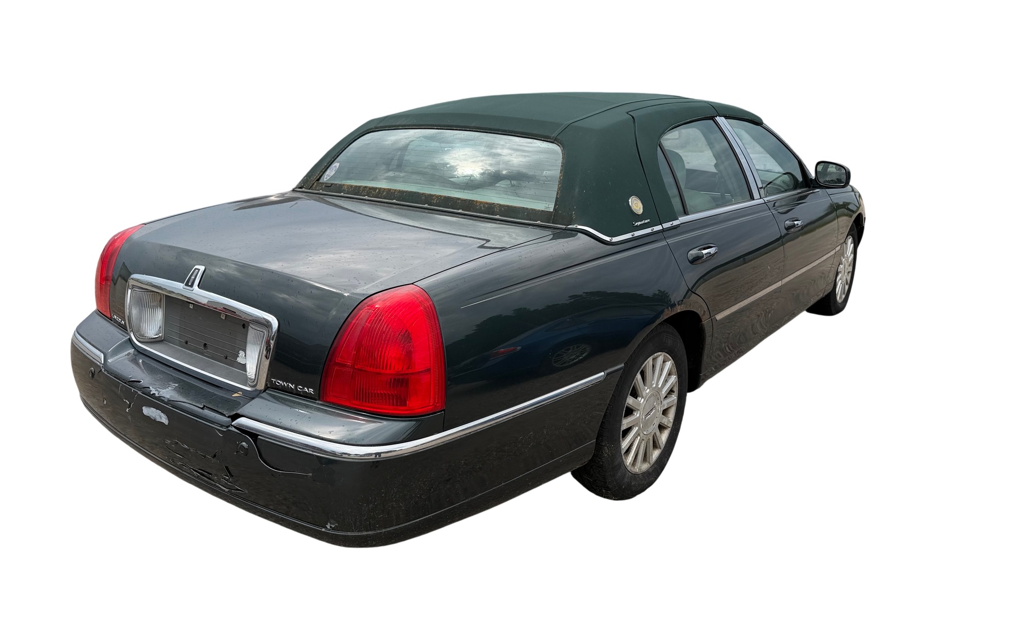 2003 lincoln town-car signature with 110292 miles for sale near elk-river, minnesota 106334_05_pass_rear_corner.jpg