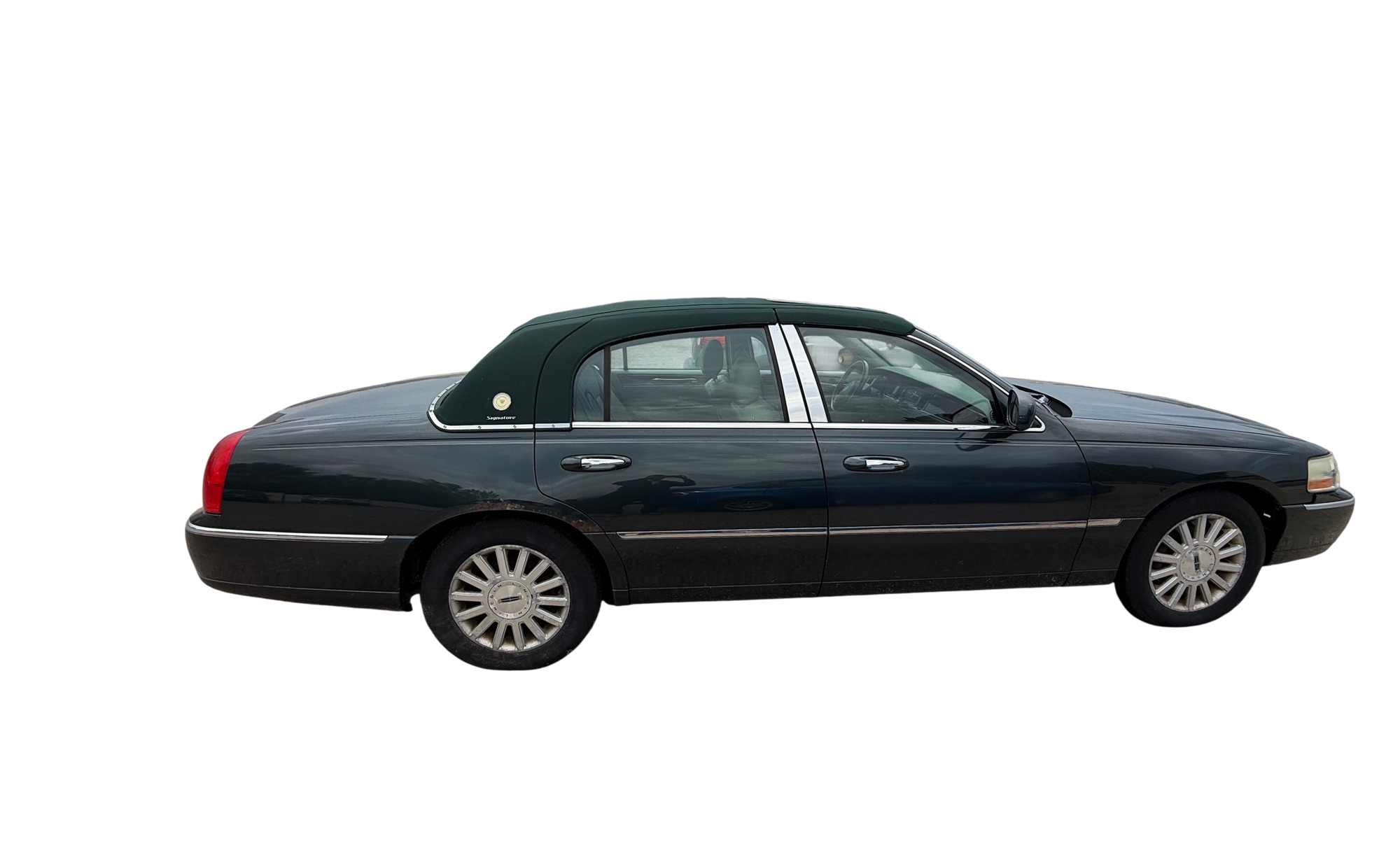 2003 lincoln town-car signature with 110292 miles for sale near elk-river, minnesota 106334_06_pass_side.jpg