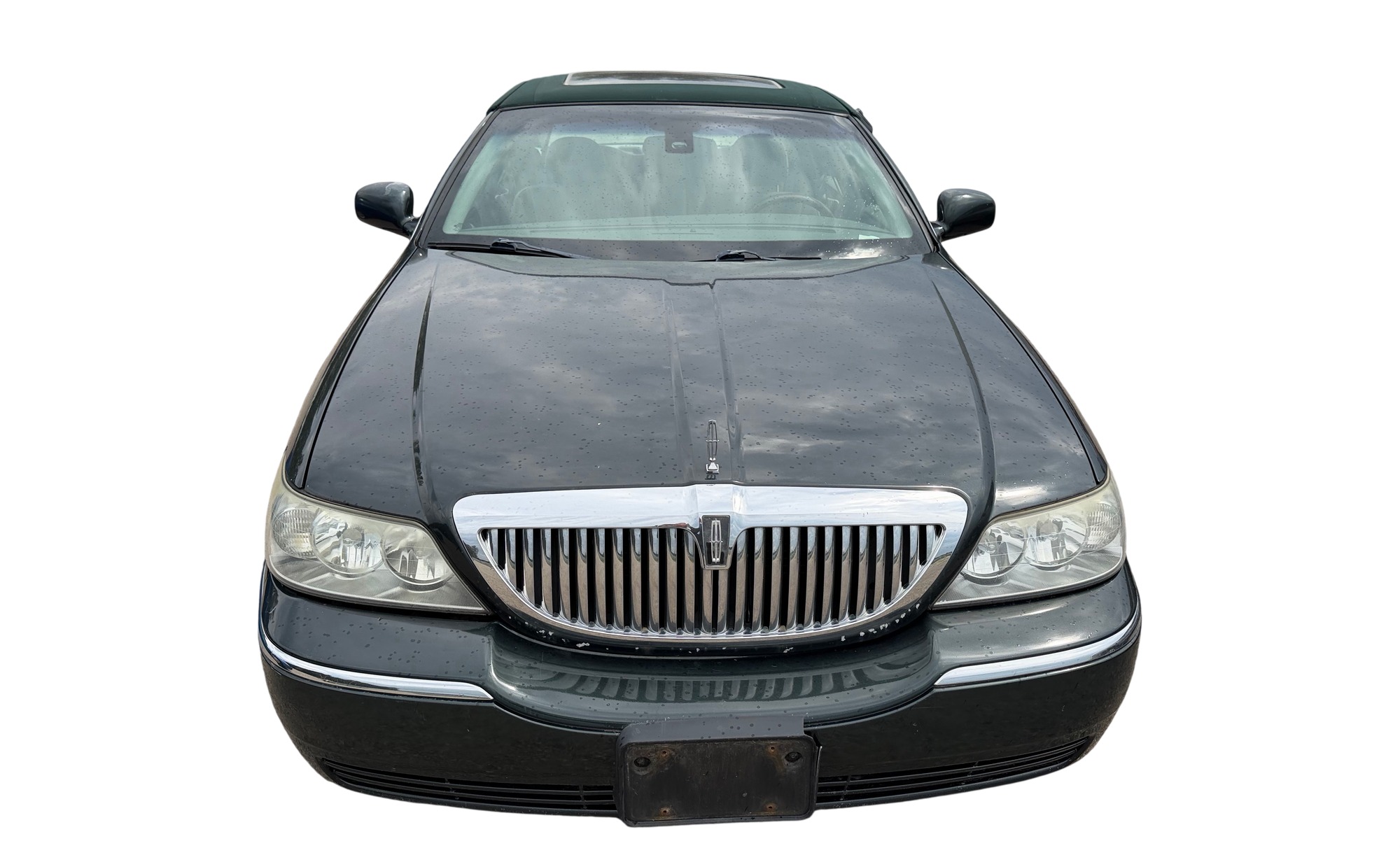 2003 lincoln town-car signature with 110292 miles for sale near elk-river, minnesota 106334_08_front_end.jpg