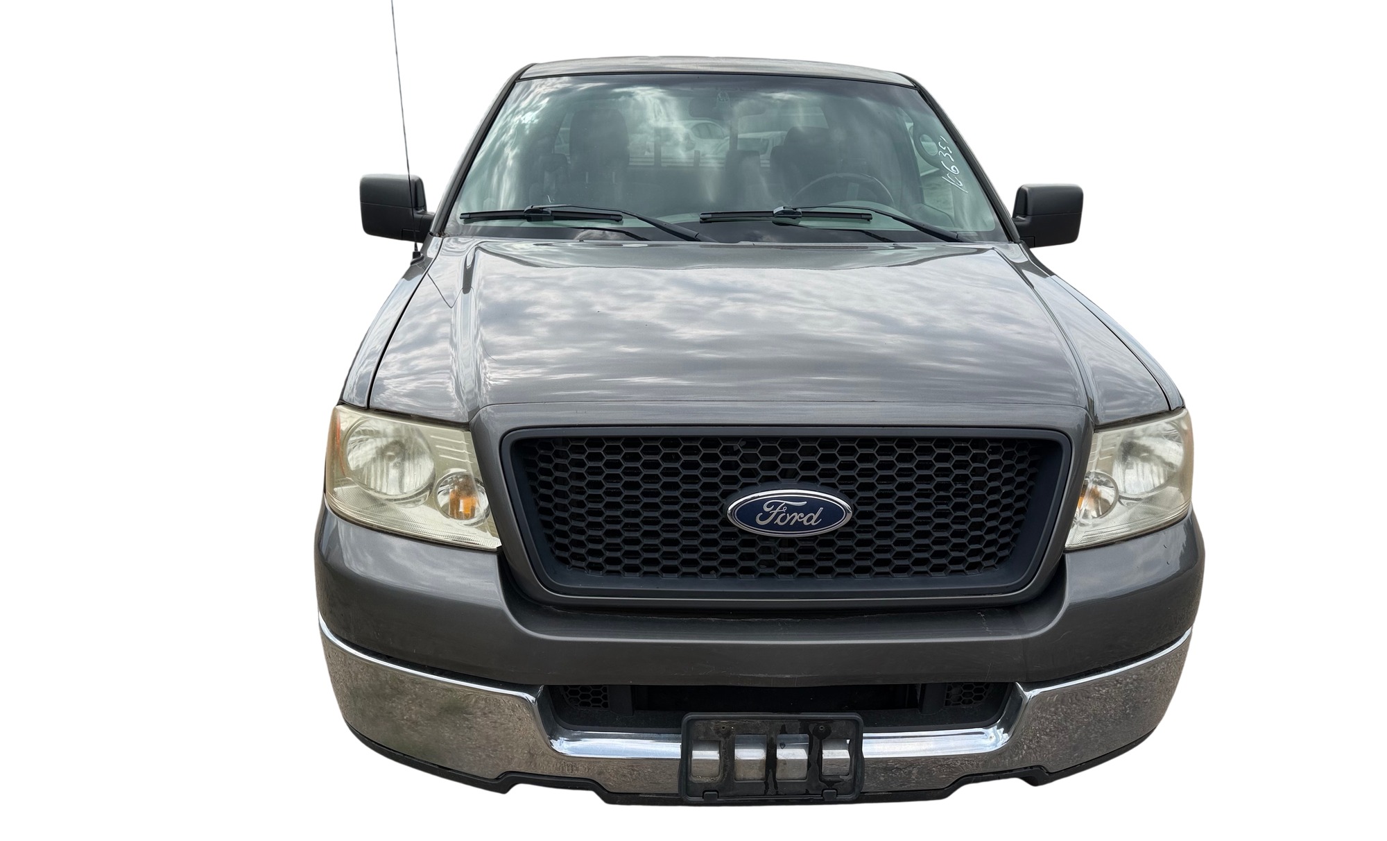 2004 ford f-150 xlt-supercab-5.5-ft-box-2wd with 192068 miles for sale near elk-river, minnesota 106357_08_front_end.jpg