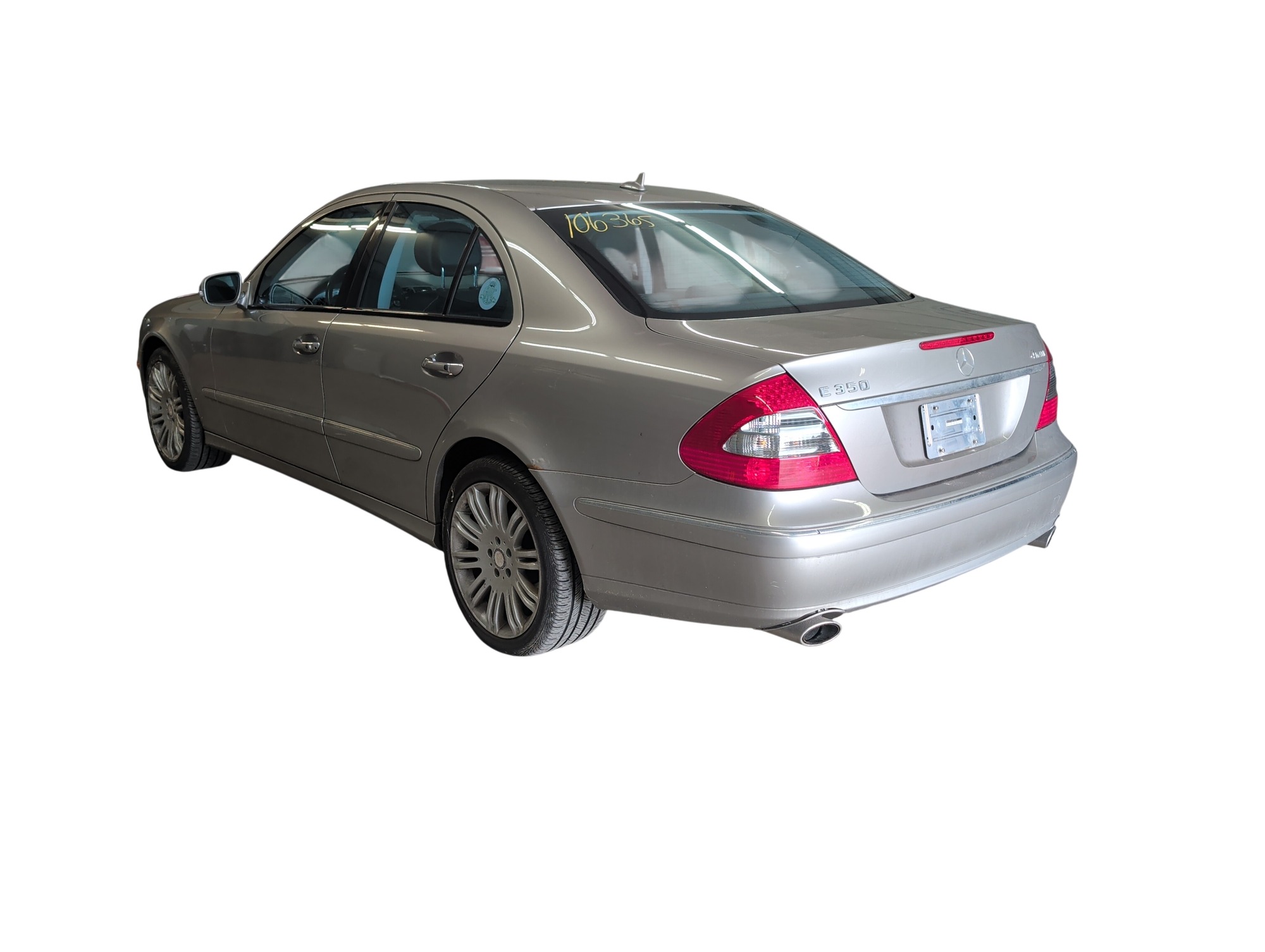 2008 mercedes-benz e-class e350-luxury with 81172 miles for sale near elk-river, minnesota 106365_03_rear_driver_corner.jpg