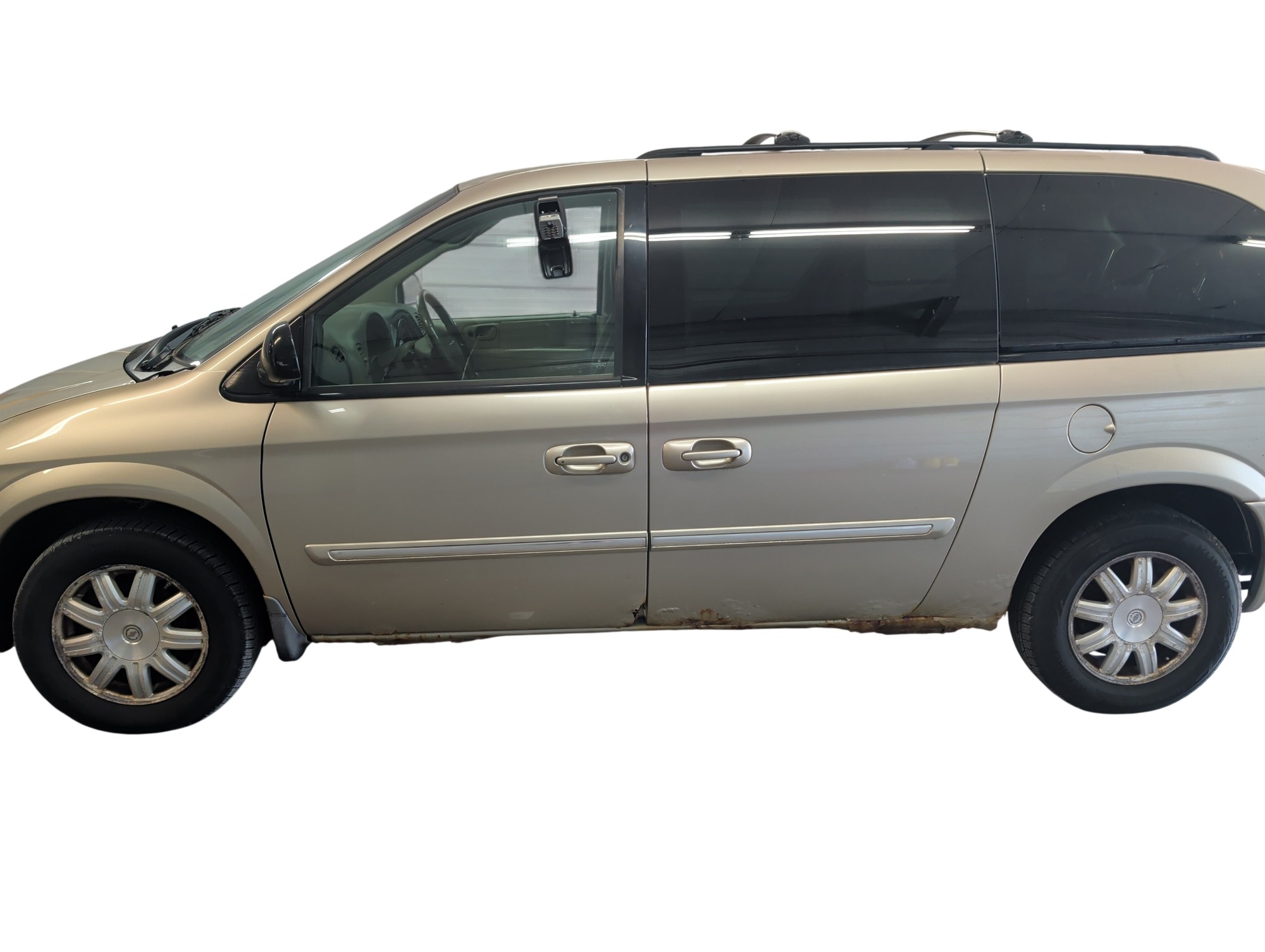 2006 chrysler town-and-country with 141109 miles for sale near elk-river, minnesota 106367_02_driver_side.jpg