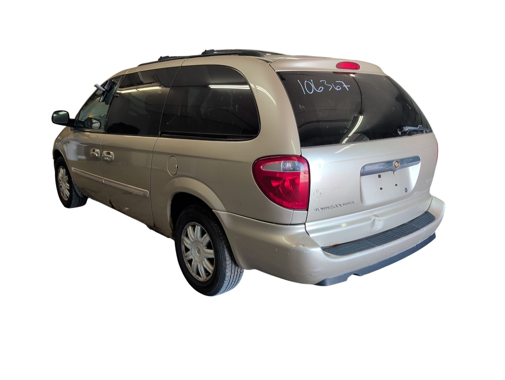 2006 chrysler town-and-country with 141109 miles for sale near elk-river, minnesota 106367_03_rear_driver_corner.jpg