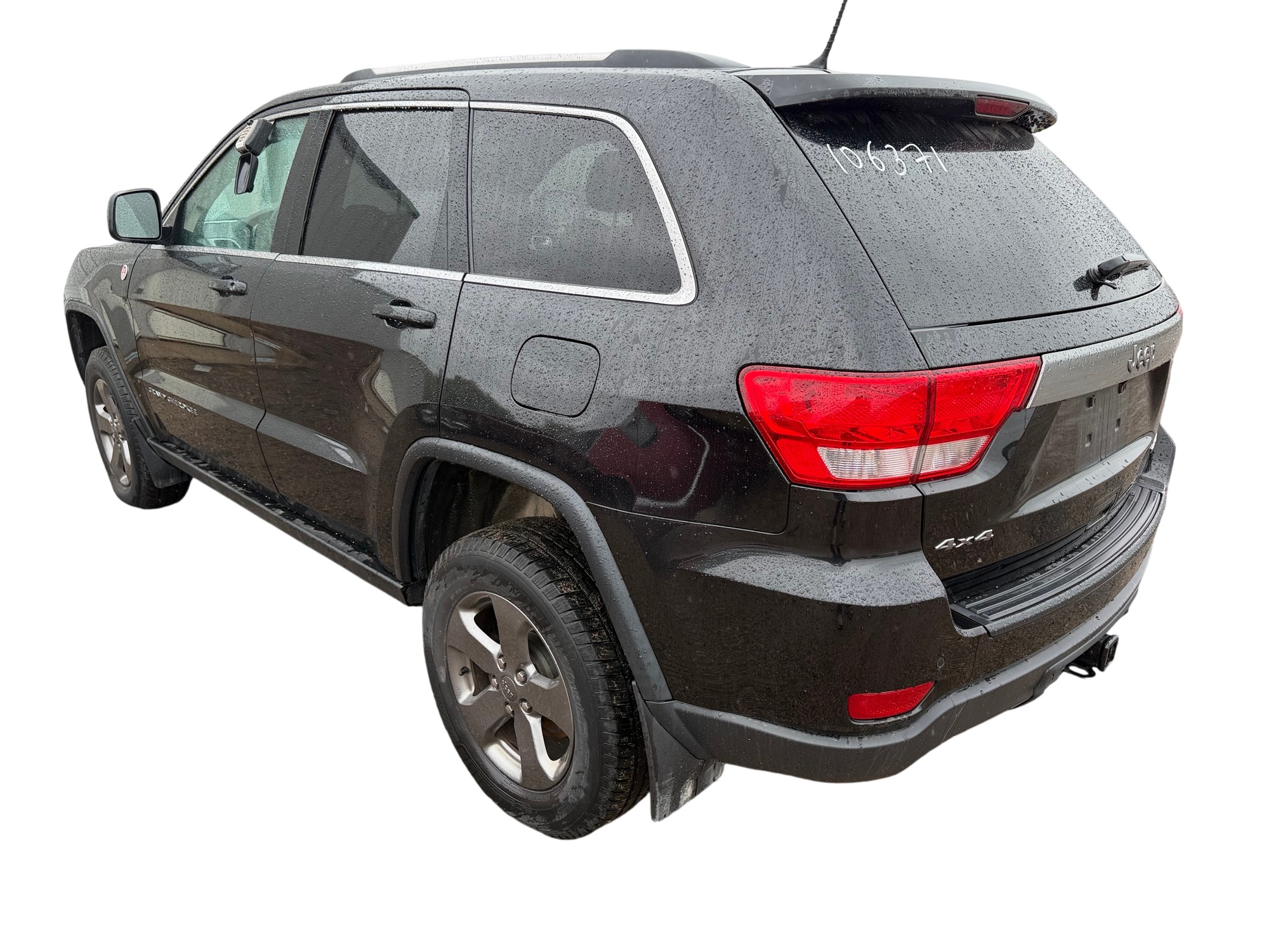 2013 jeep grand-cherokee laredo-4wd with 134157 miles for sale near elk-river, minnesota 106371_03_rear_driver_corner.jpg