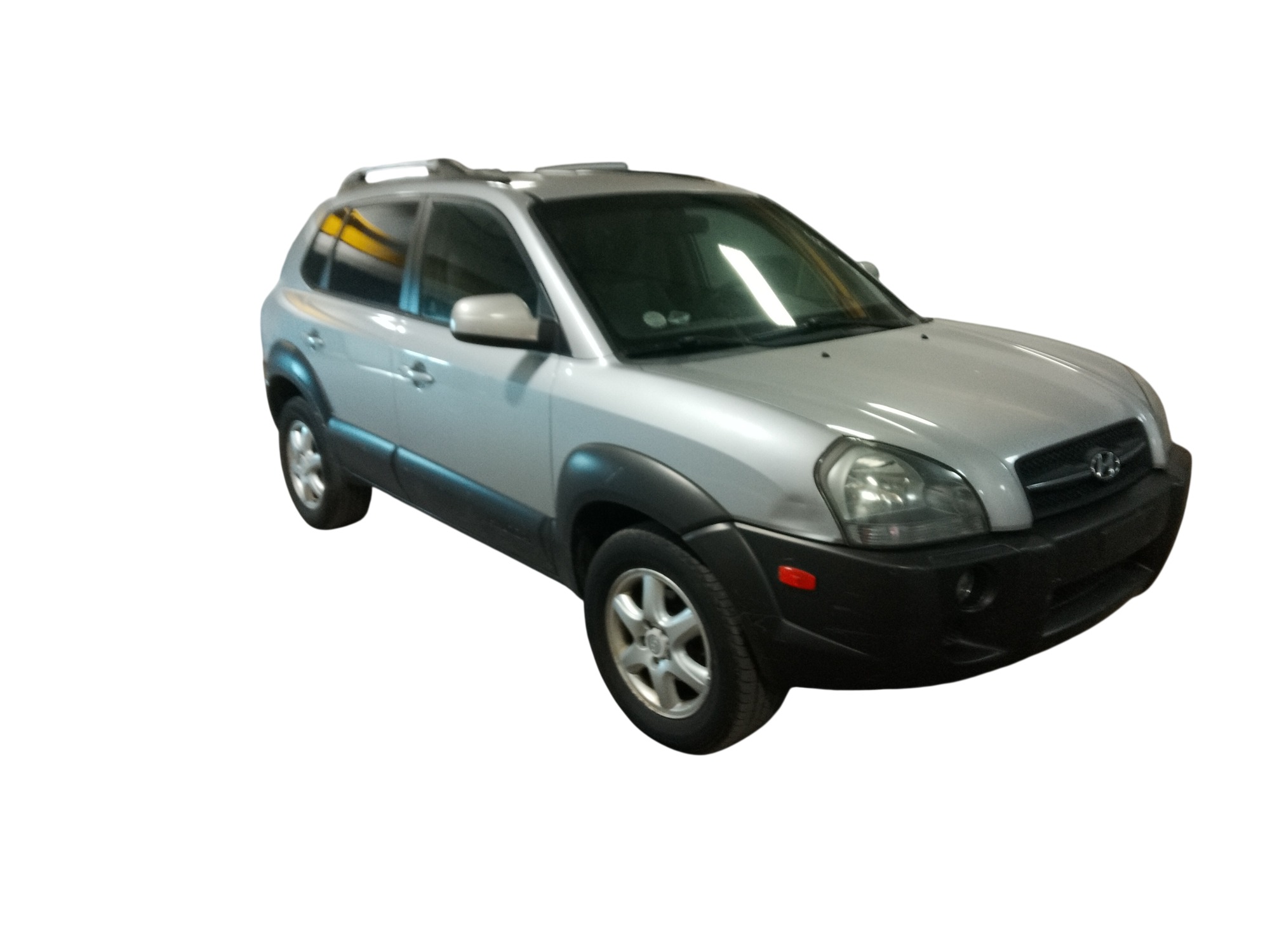 2005 hyundai tucson gls-2.7-4wd with 199158 miles for sale near elk-river, minnesota 106395_07_pass_front_corner.jpg