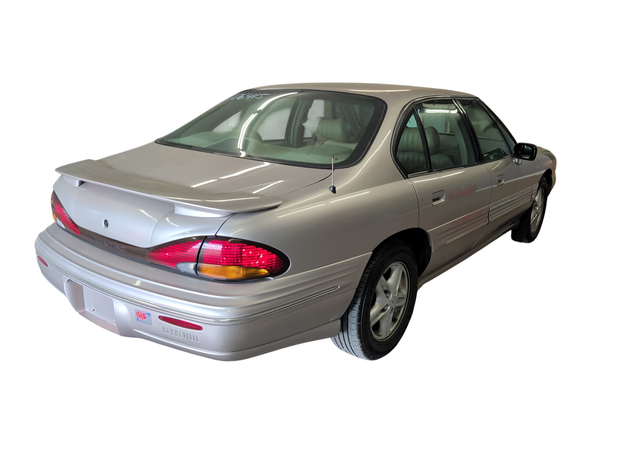 1997 pontiac bonneville se with 97947 miles for sale near elk-river, minnesota 106415_05_pass_rear_corner.jpg