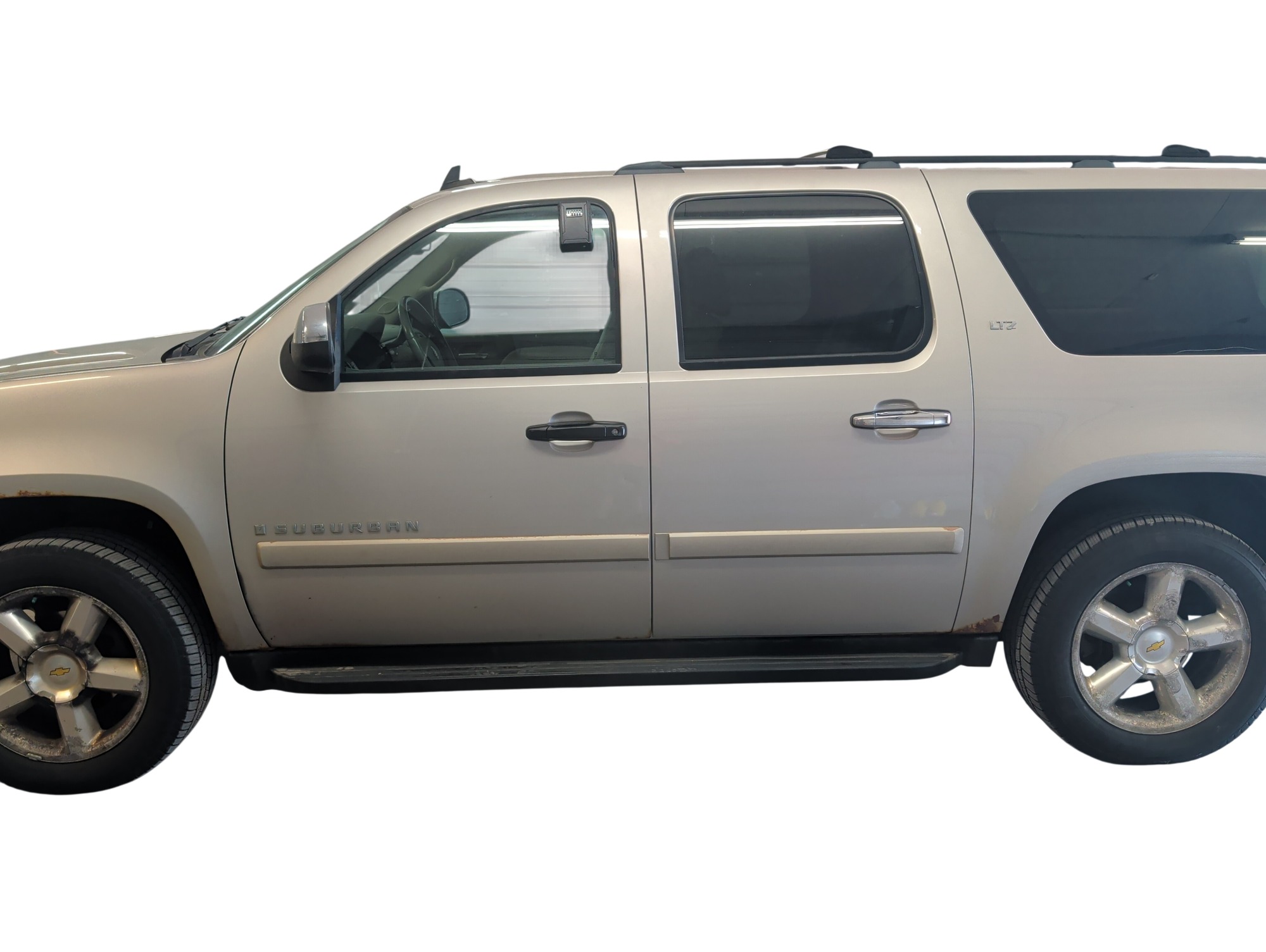 2007 chevrolet suburban ls-1500-4wd with 182367 miles for sale near elk-river, minnesota 106439_02_driver_side.jpg