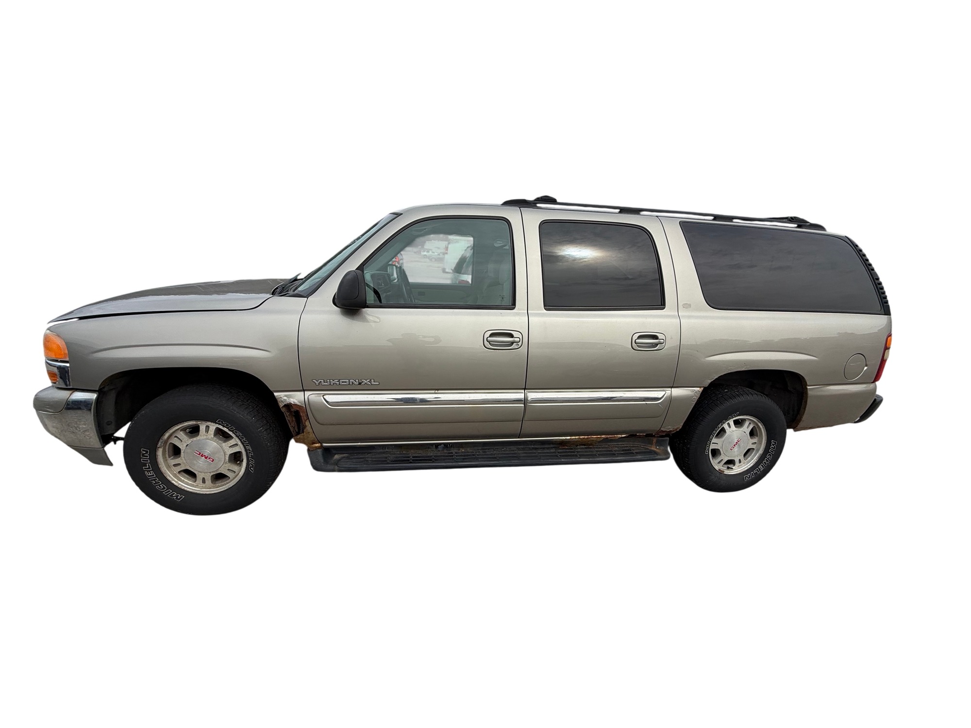 2002 gmc yukon-xl 1500-4wd with 148627 miles for sale near elk-river, minnesota 106511_02_driver_side.jpg