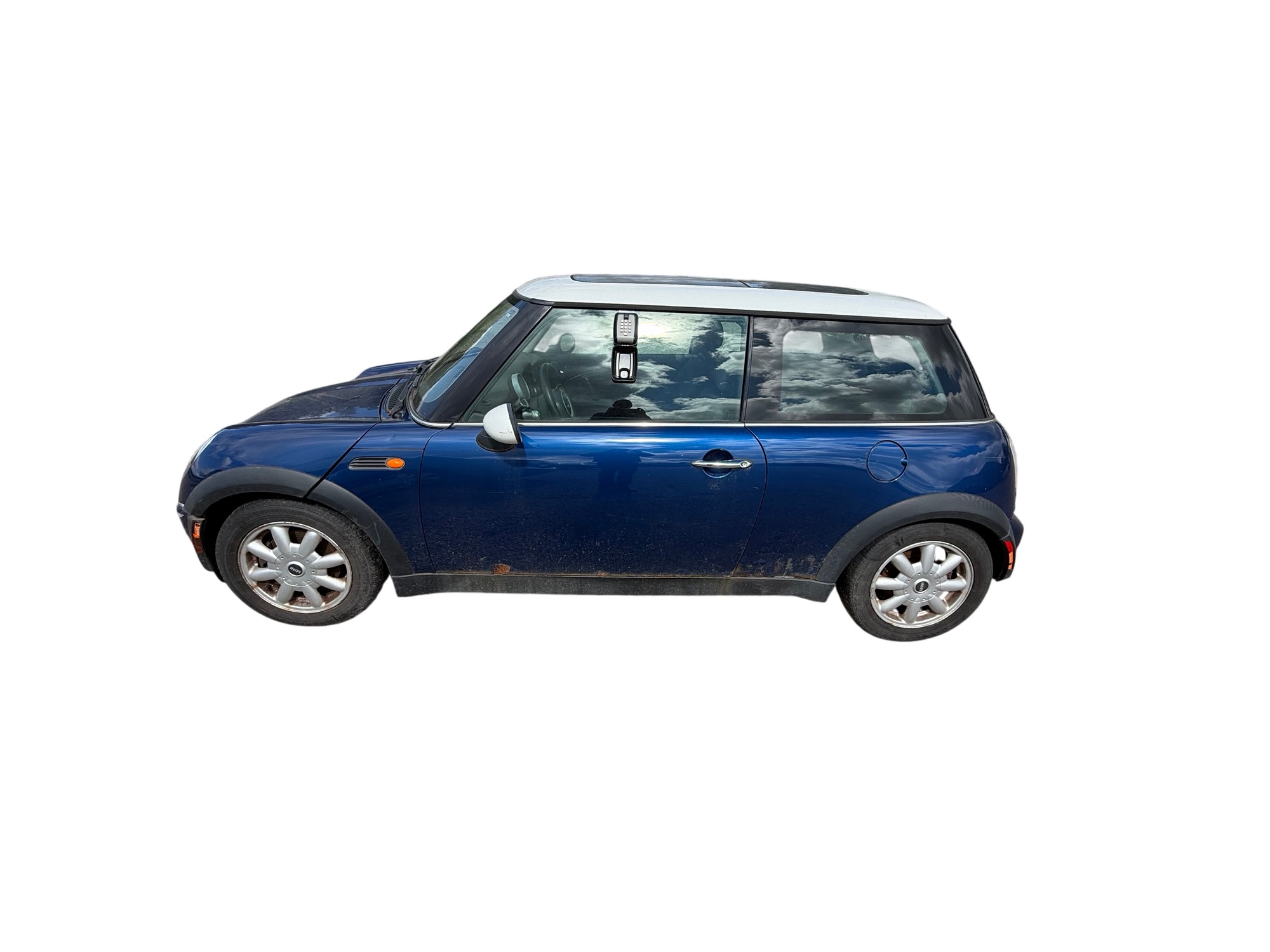 2004 mini cooper base with 208851 miles for sale near elk-river, minnesota 106514_02_driver_side.jpg
