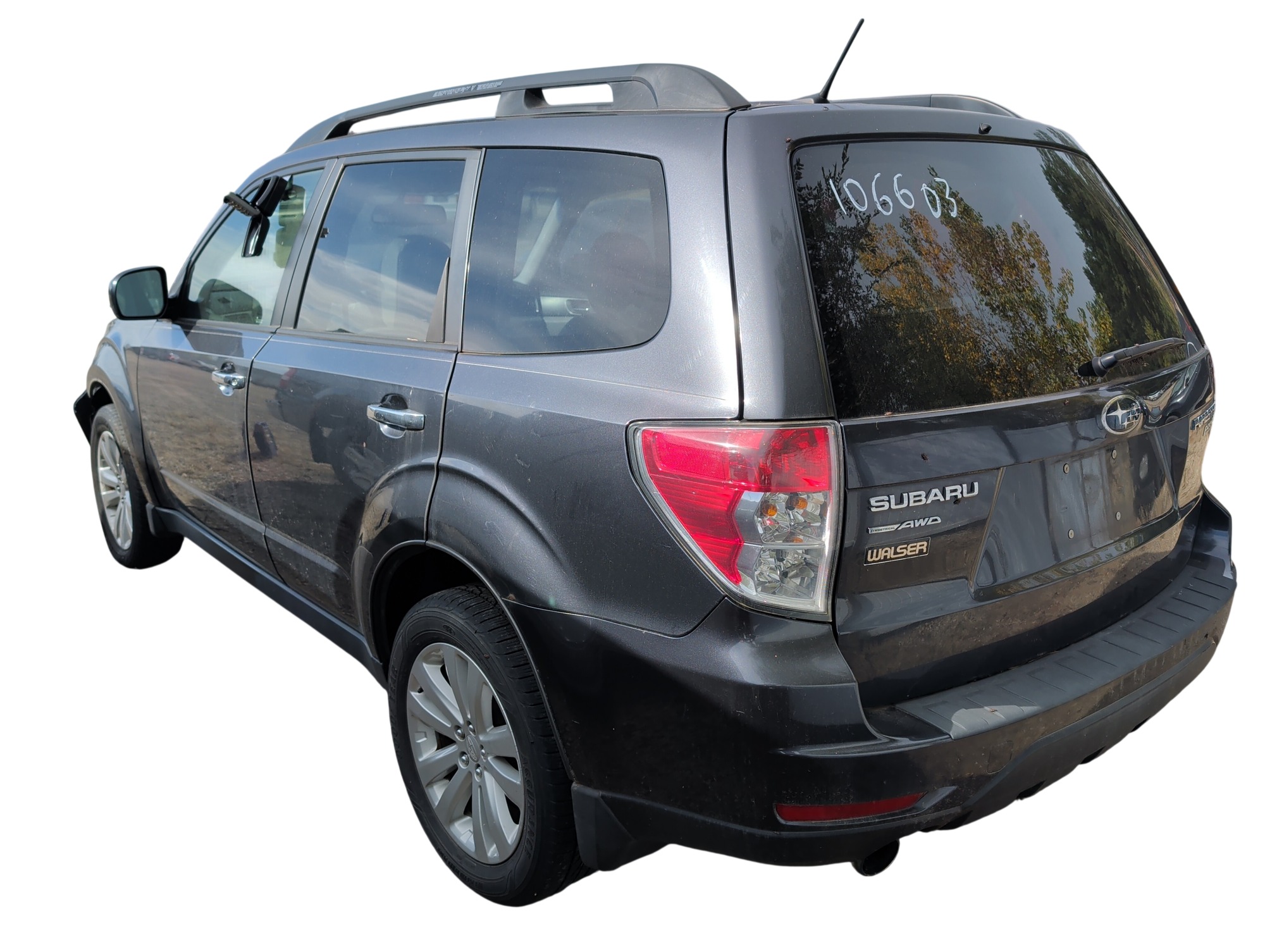 2013 subaru forester 2.5x-limited with 72734 miles for sale near Elk River, Minnesota 106603_03_rear_driver_corner.jpg