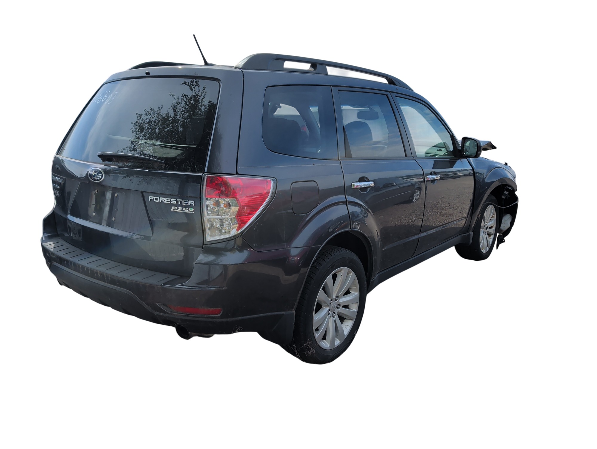 2013 subaru forester 2.5x-limited with 72734 miles for sale near Elk River, Minnesota 106603_05_pass_rear_corner.jpg