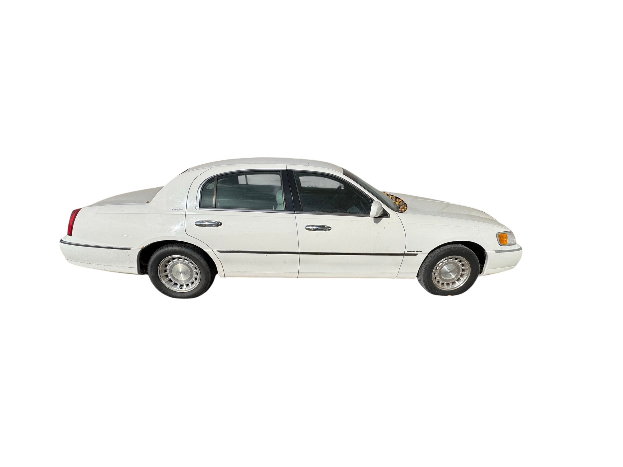 2000 lincoln town-car executive with 135548 miles for sale near Elk River, Minnesota 106654_06_pass_side.jpg