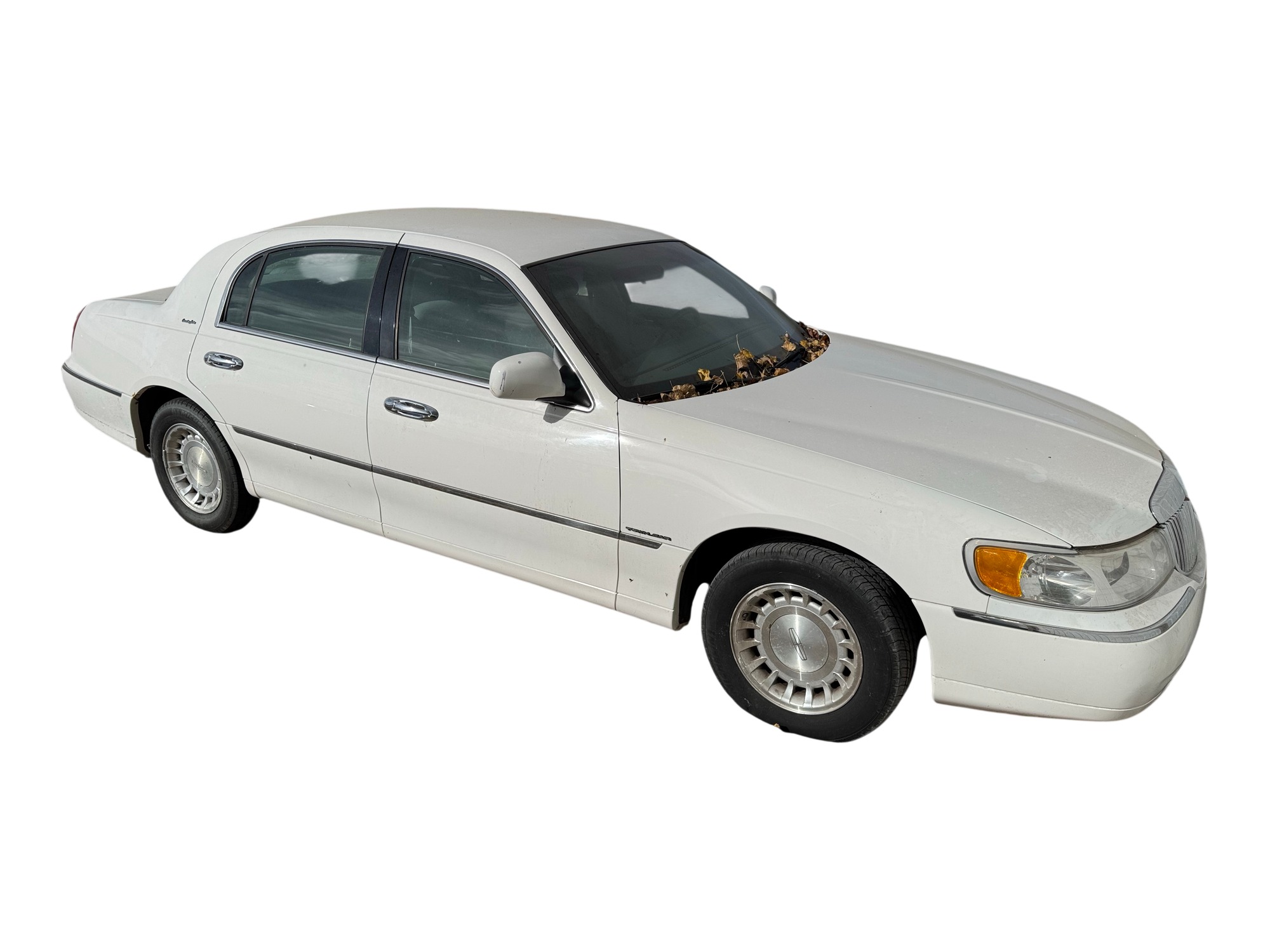 2000 lincoln town-car executive with 135548 miles for sale near Elk River, Minnesota 106654_07_pass_front_corner.jpg