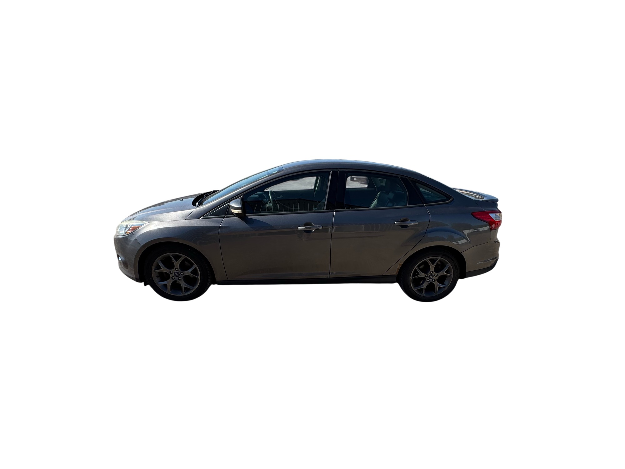 2013 ford focus se-sedan with 242471 miles for sale near Elk River, Minnesota 106659_02_driver_side.jpg