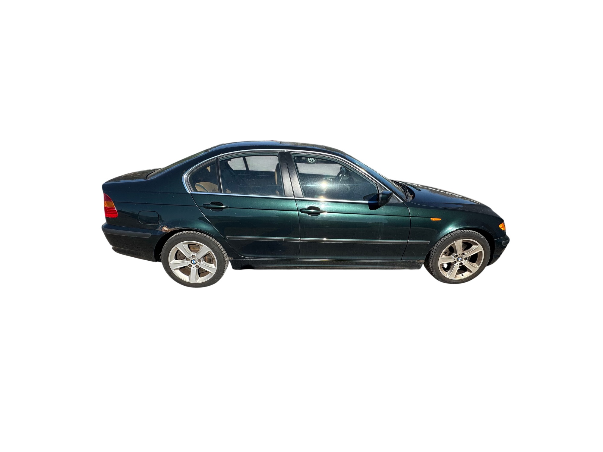 2005 bmw 3-series 330xi-sedan with 184119 miles for sale near Elk River, Minnesota 106728_06_pass_side.jpg