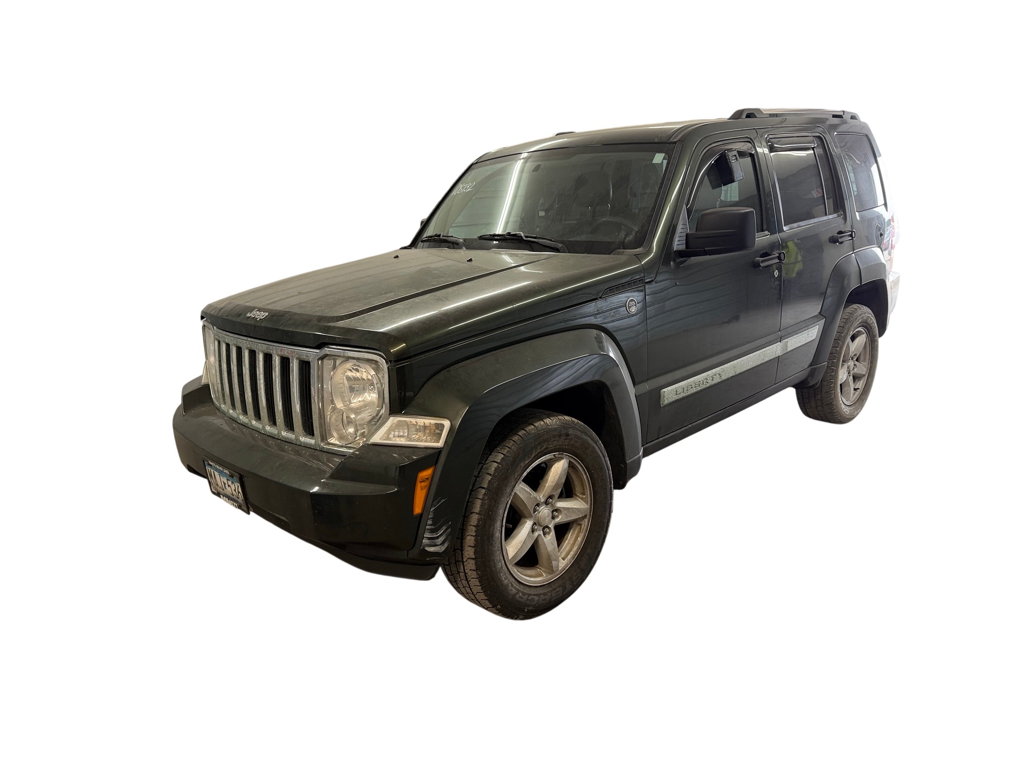 2010 jeep liberty limited-4wd with 118681 miles for sale near Elk River, Minnesota 106732_01_driver_front_corner.jpg