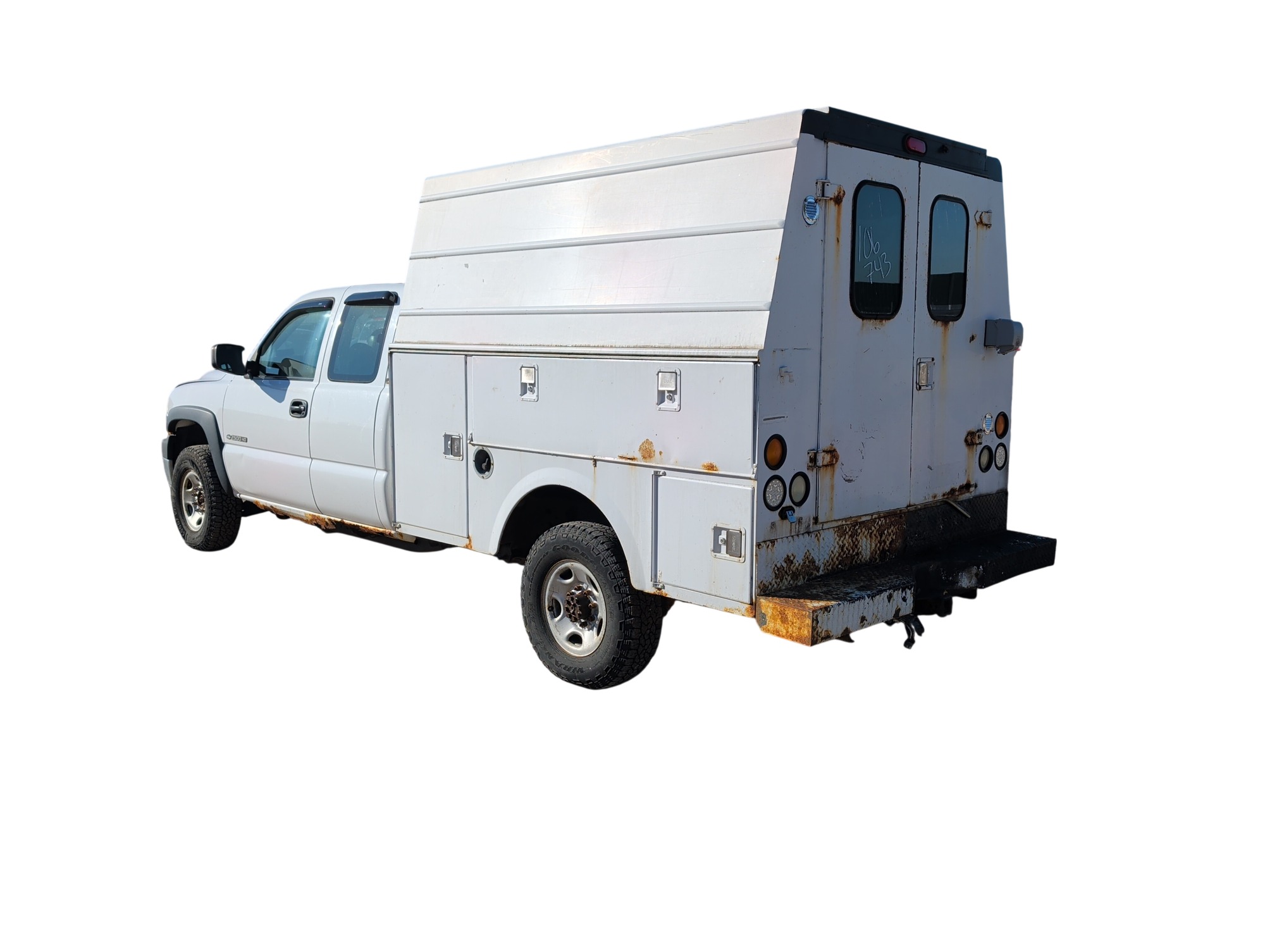 2002 chevrolet silverado-2500hd ext.-cab-short-bed-4wd with 237298 miles for sale near Elk River, Minnesota 106743_03_rear_driver_corner.jpg