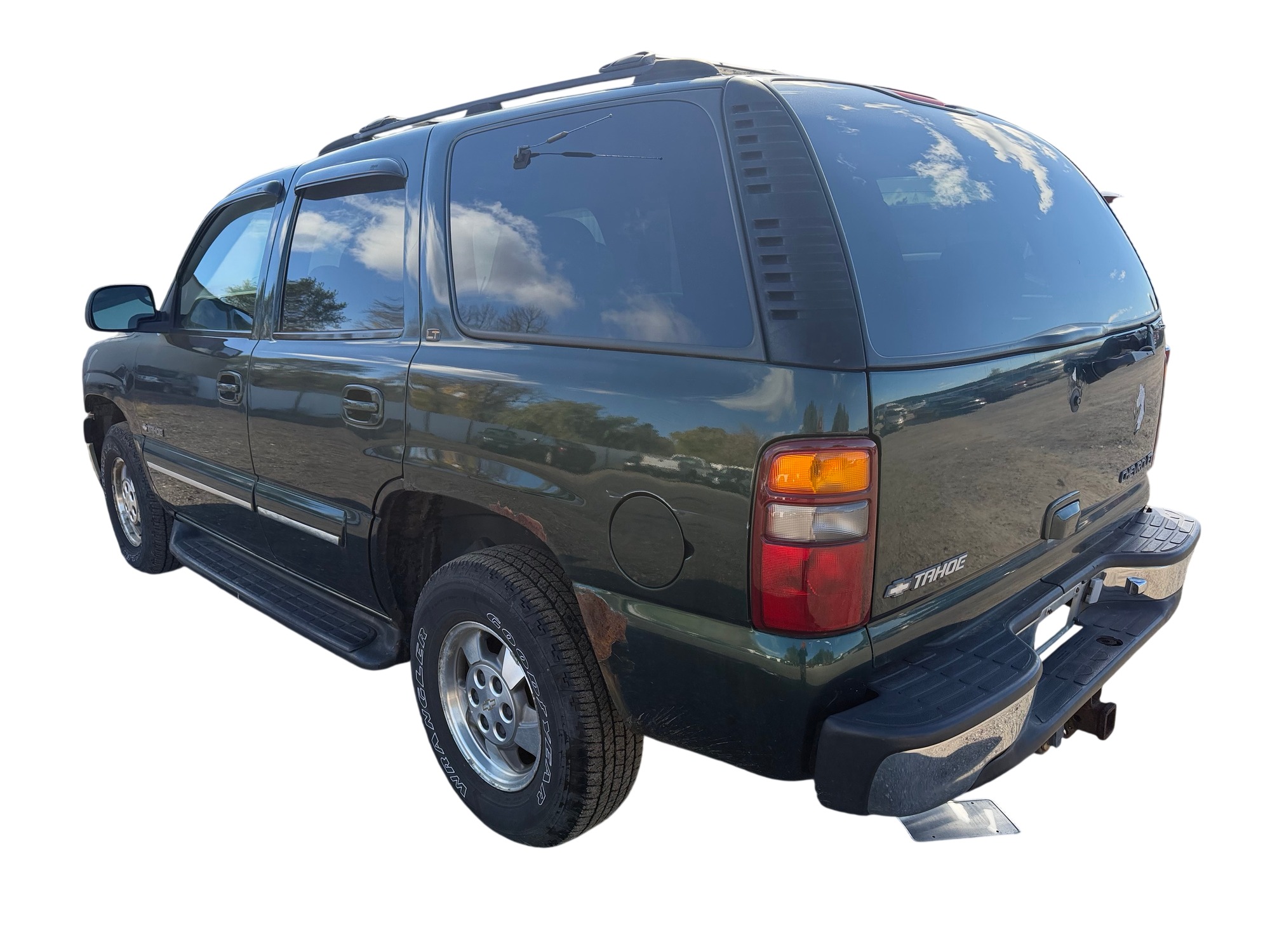 2001 chevrolet tahoe 4wd for sale near Elk River, Minnesota 106754_03_rear_driver_corner.jpg