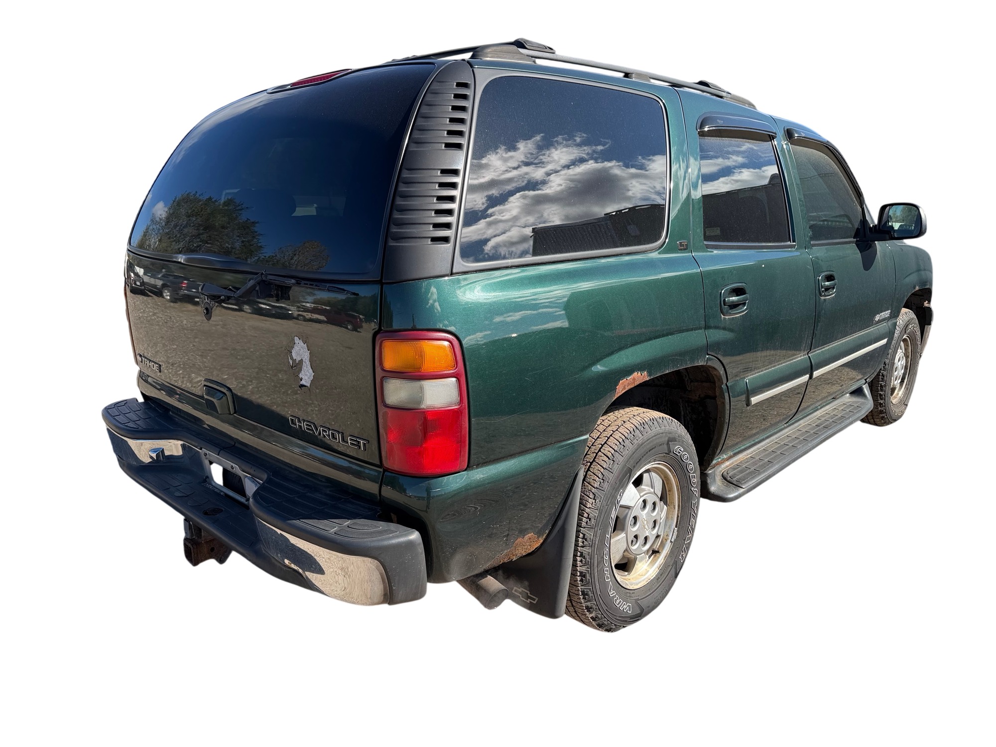 2001 chevrolet tahoe 4wd for sale near Elk River, Minnesota 106754_05_pass_rear_corner.jpg