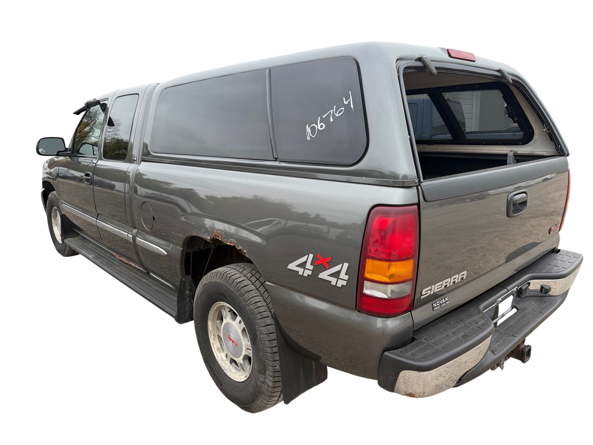 2002 gmc sierra-1500 sl-ext.-cab-short-bed-4wd with 83587 miles for sale near Elk River, Minnesota 106764_03_rear_driver_corner.jpg
