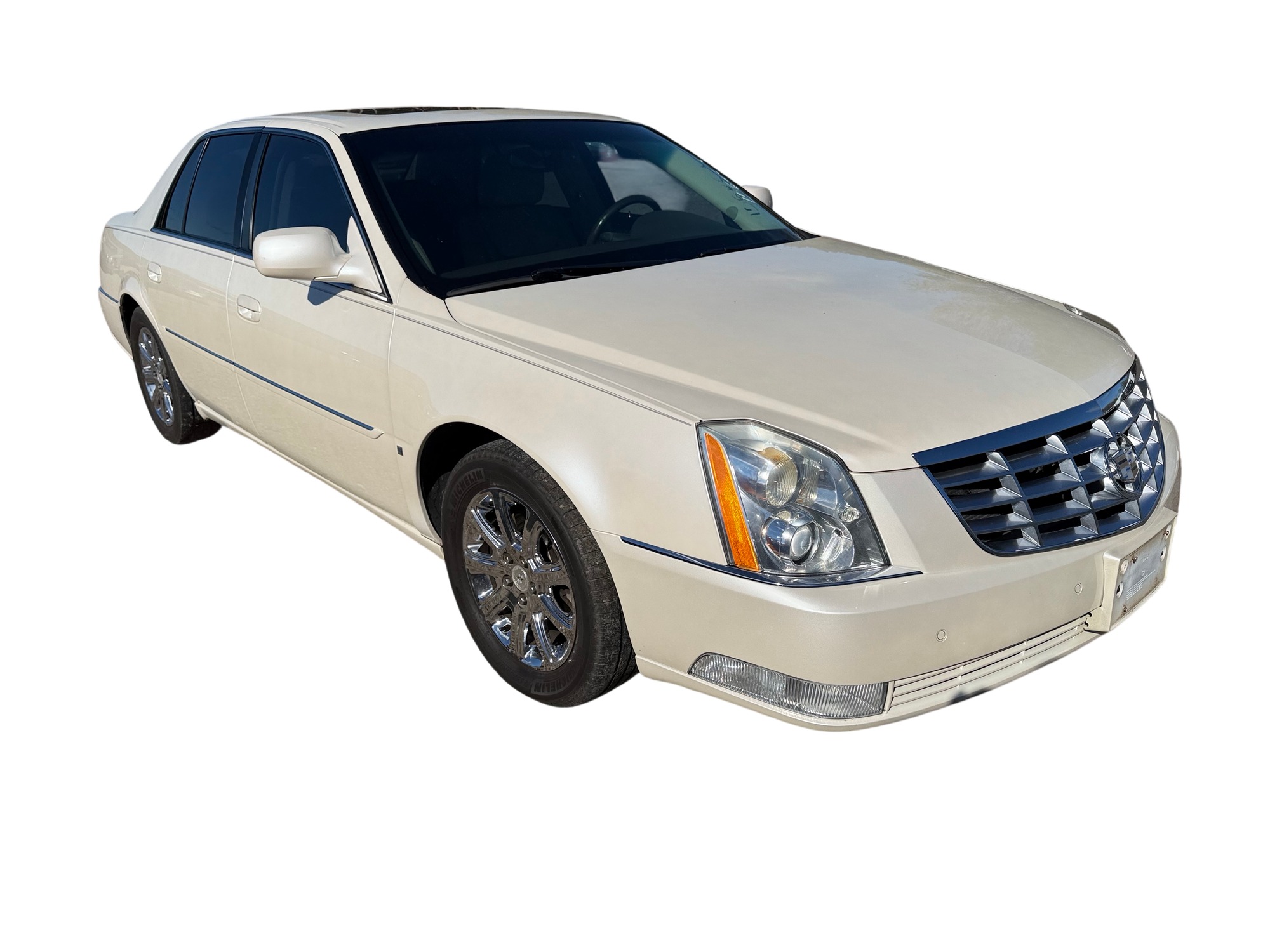 2008 cadillac dts luxury-iii with 135757 miles for sale near Elk River, Minnesota 106800_07_pass_front_corner.jpg