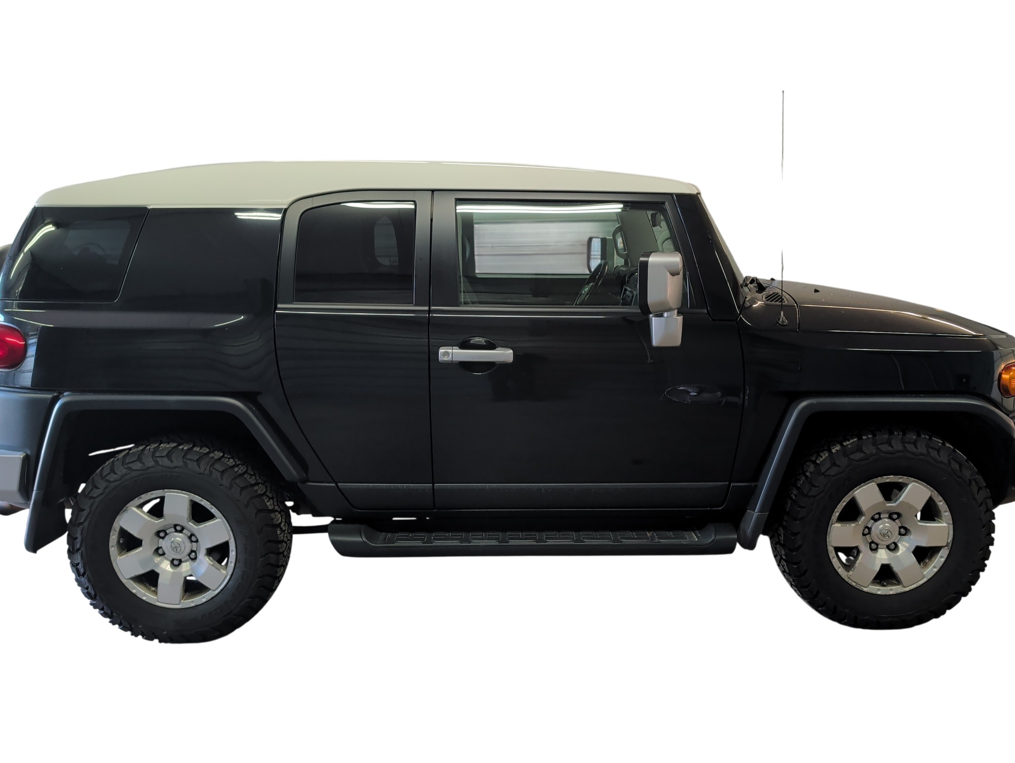 2008 toyota fj-cruiser 4wd-at with 98716 miles for sale near Elk River, Minnesota 106827_06_pass_side.jpg