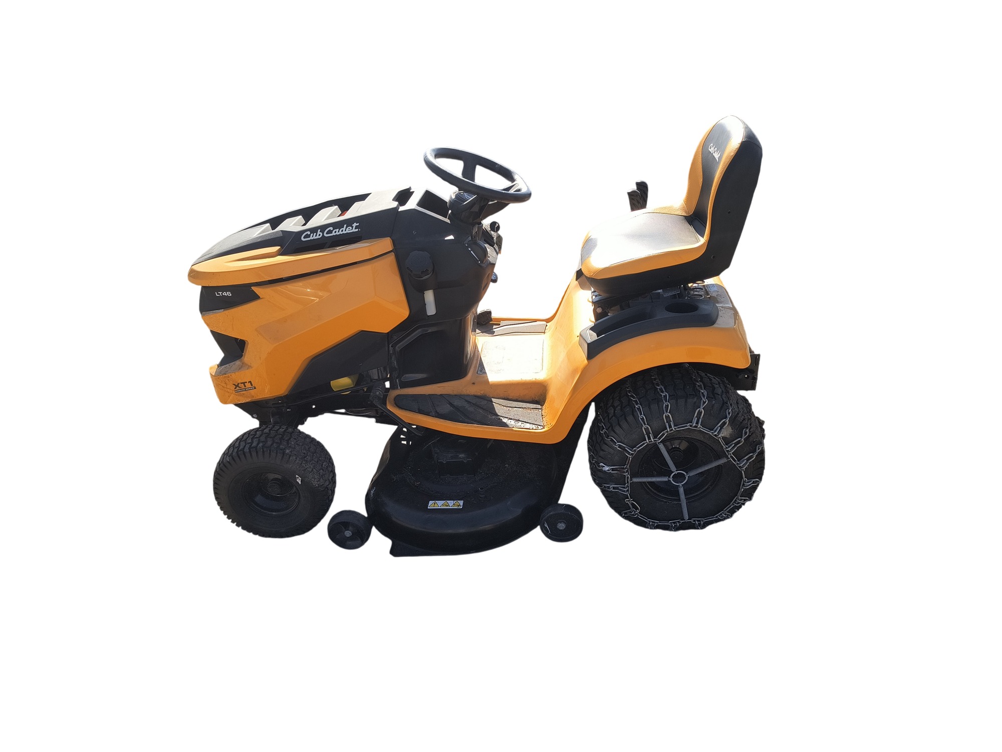 2000 cub-cadet lawn-tractor for sale near Elk River, Minnesota 106873_02_driver_side.jpg