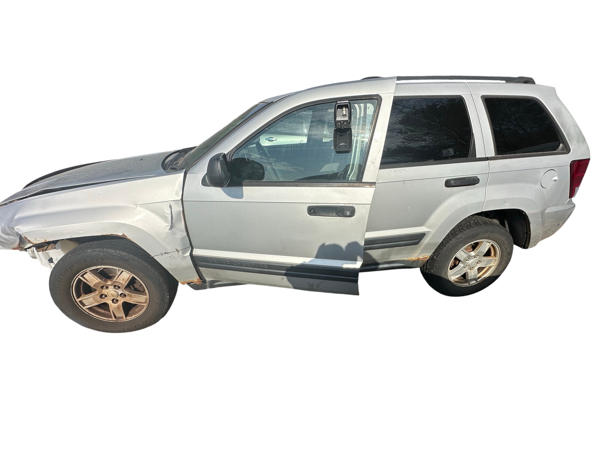 2005 jeep grand-cherokee laredo-4wd for sale near Elk River, Minnesota 106910_02_driver_side.jpg