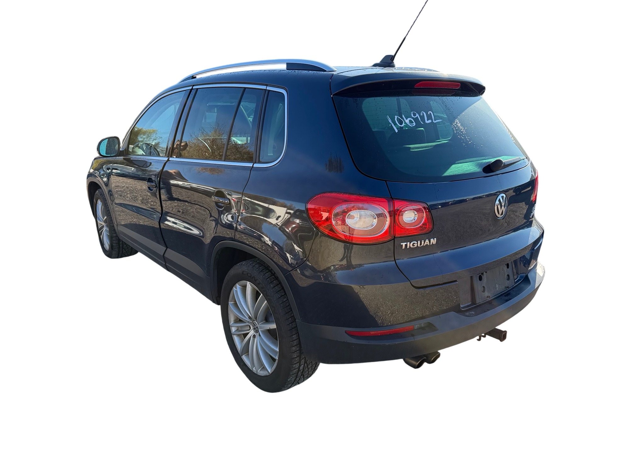 2011 volkswagen tiguan s-4motion with 116934 miles for sale near Elk River, Minnesota 106922_03_rear_driver_corner.jpg