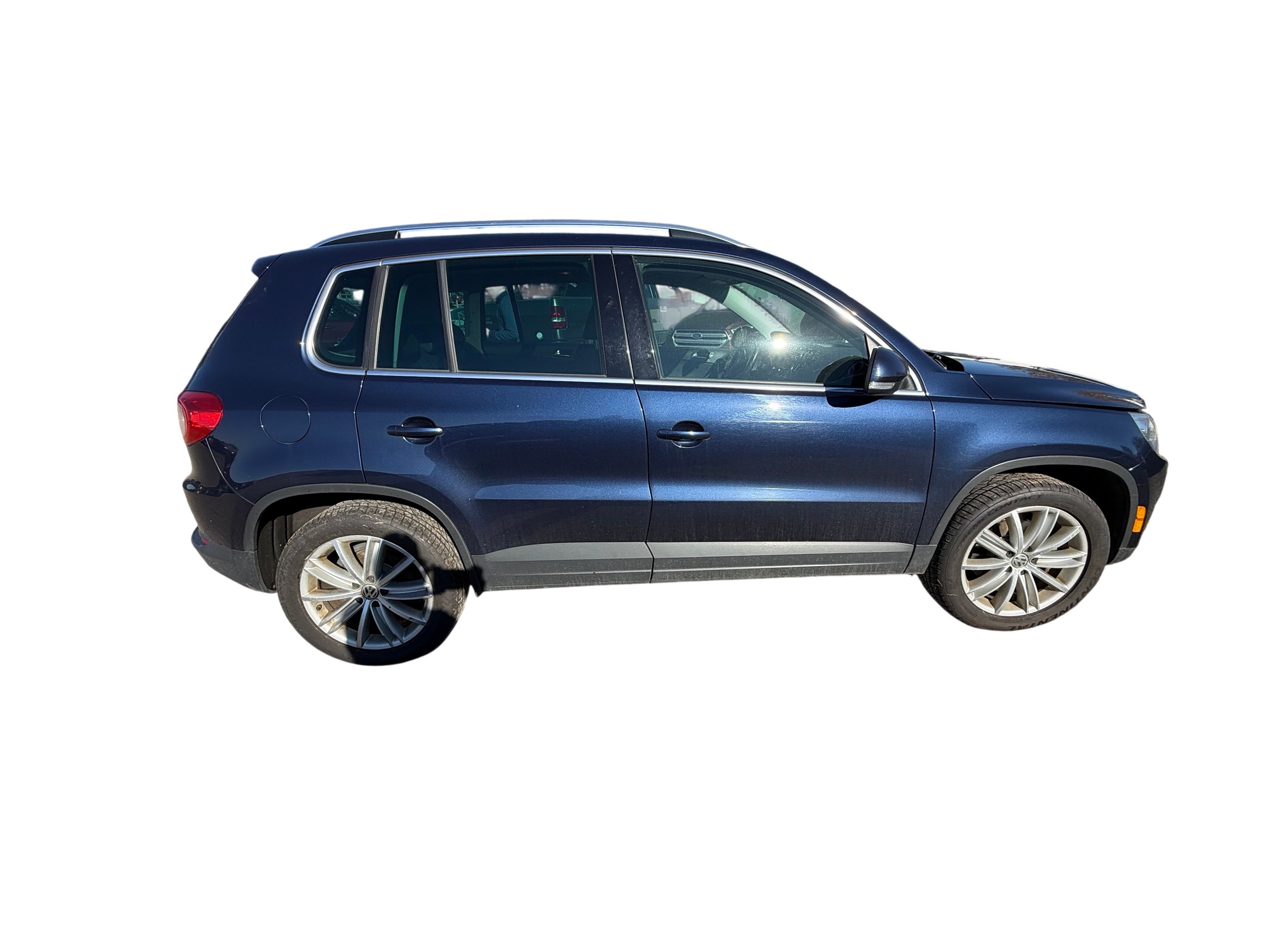 2011 volkswagen tiguan s-4motion with 116934 miles for sale near Elk River, Minnesota 106922_06_pass_side.jpg