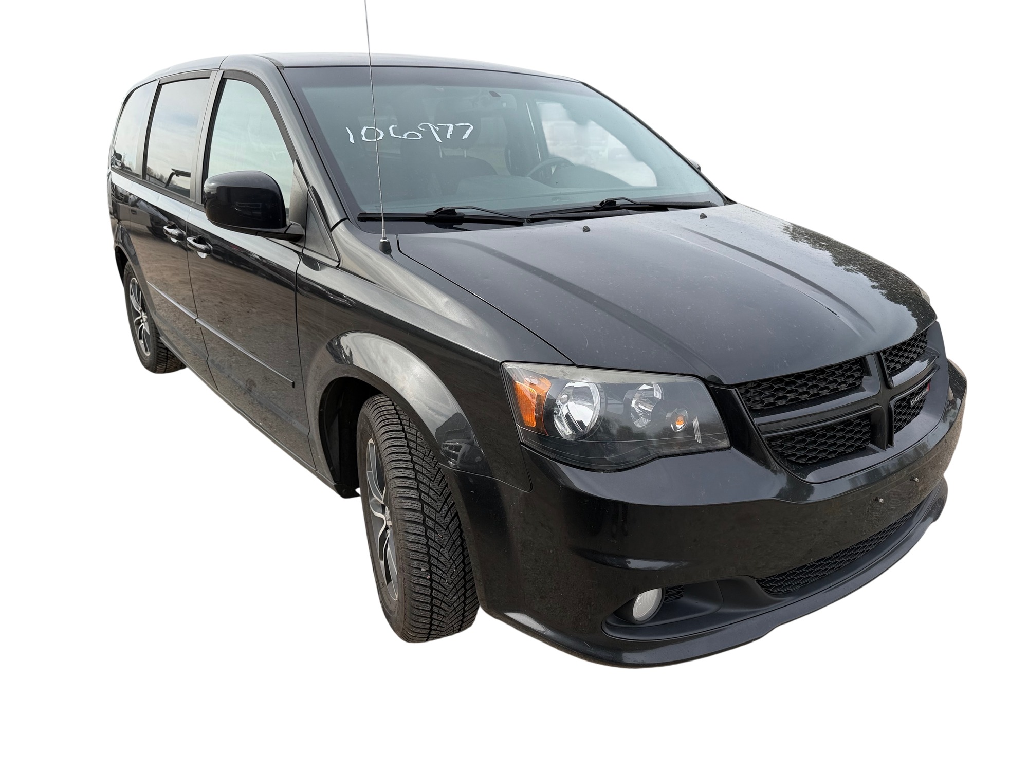 2015 chrysler town-and-country with 138094 miles for sale near Elk River, Minnesota 106977_07_pass_front_corner.jpg