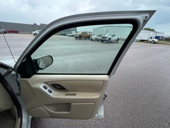 2006 ford escape limited-4wd with 213037 miles for sale near redwood-falls, minnesota 00781a8e1c2845c39c3597e01d298a8c.jpeg