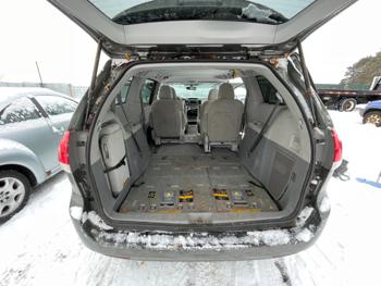 2011 toyota sienna le-8-pass-v6 with 361915 miles for sale near elk-river, minnesota 00b48560c80a4ab9920407f2c1c172c6.jpeg